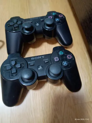 PS3 Fat 60GB + 2 mandos + Move + 24 juegos