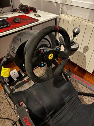 Volante Thrustmaster T300 Ferrari Alcantara + Pedali TLCM