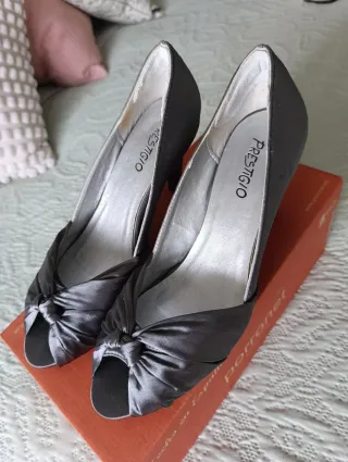 Zapatos de fiesta grises Prestigio