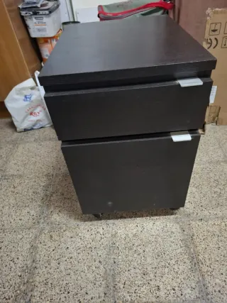 Mobile da ufficio con cassetti