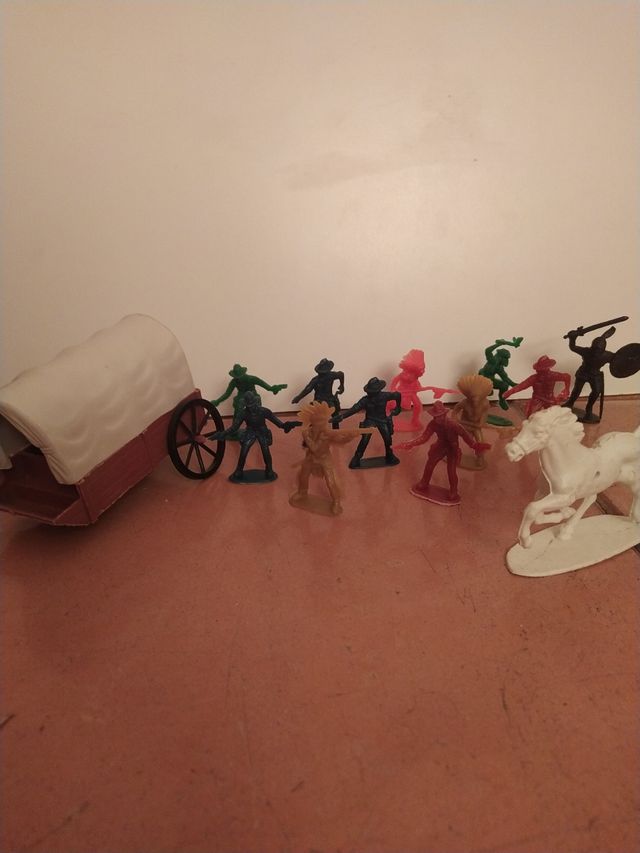 Lote de Figuras Vintage Índios e Pistoleiros