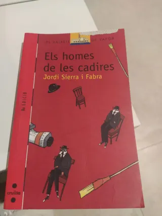 Els homes de les cadires