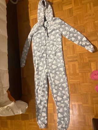 Pijama entero con corazones