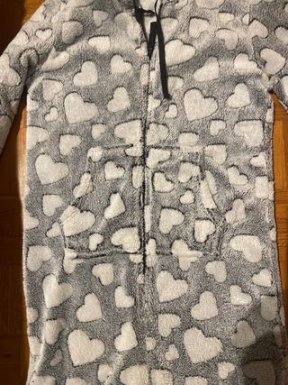 Pijama entero con corazones