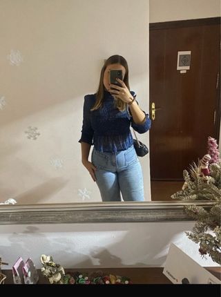 Blusa Moone azul con volantes