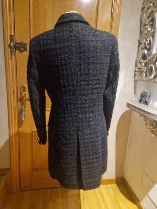 Abrigo de estructura negro