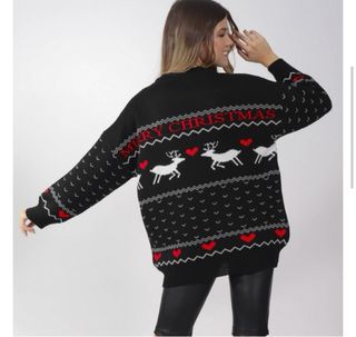 Jersey Navideño Negro con Corazones y Renos