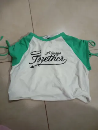 Camiseta Bershka Always Together talla M