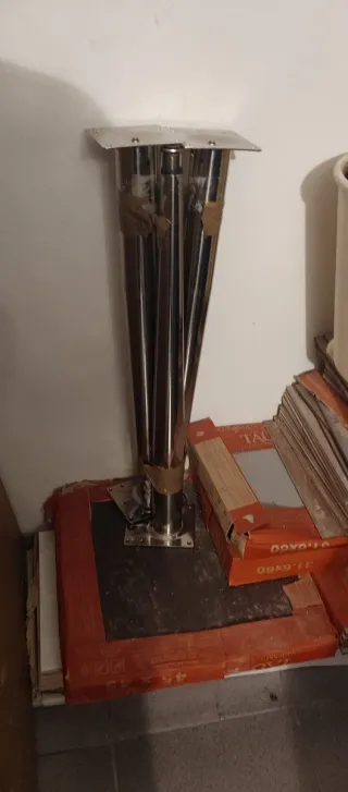 Set di quattro gambe per mobili in acciaio inossidabile regolabili