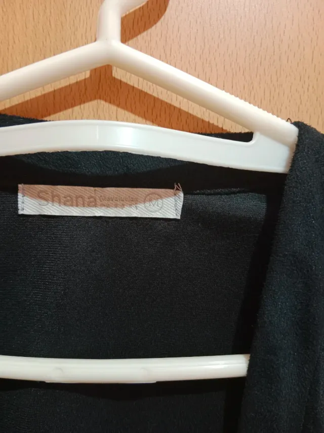 Chaleco Shana Negro con Flecos