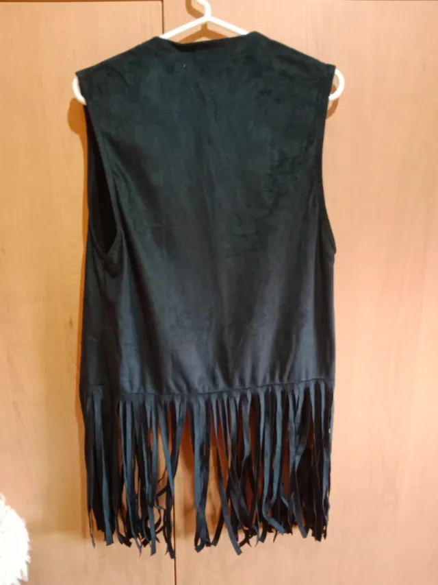 Chaleco Shana Negro con Flecos