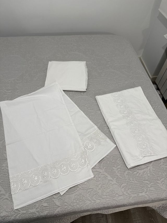 Ropa de cama blanca 135