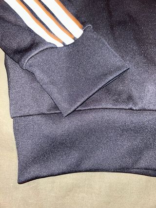 Chaqueta Adidas Negra con Rayas Blancas