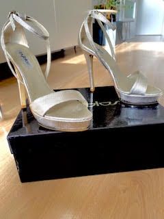 Sandalias de tacón Byblos plateadas