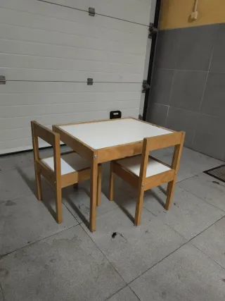 Mesa y 2 Sillas Niños Madera Blanca