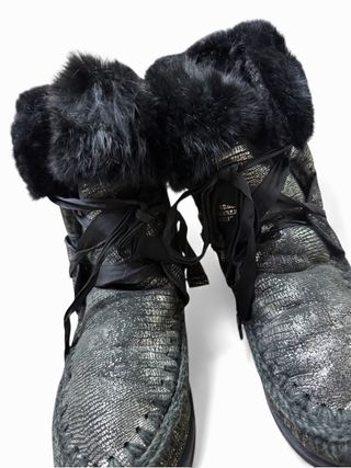Mou stivali neri e argento con pelliccia