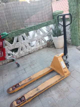 Transpaleta manual usada