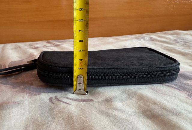 Estuche con compartimentos