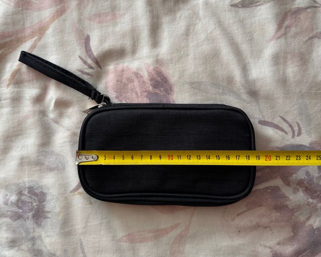 Estuche con compartimentos