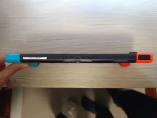 Nintendo Switch Azul/Rojo + Mando Pro