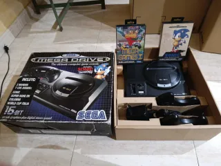 Console Sega Mega Drive + 2 Controller + 4 Giochi
