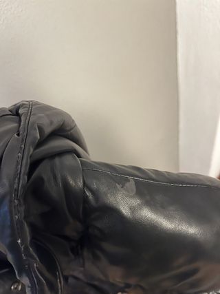 Chaleco efecto piel Zara negro