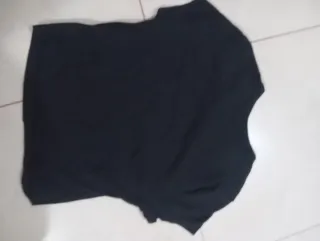 Camiseta negra con estampado de oso alado talla M