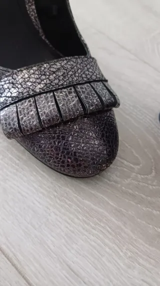 Zapatos de tacón Massimo Dutti grises/plateados