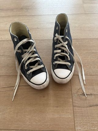 Converse All Star. Color: Azul. Talla 39