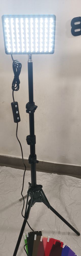 Panel LED con trípode y filtros