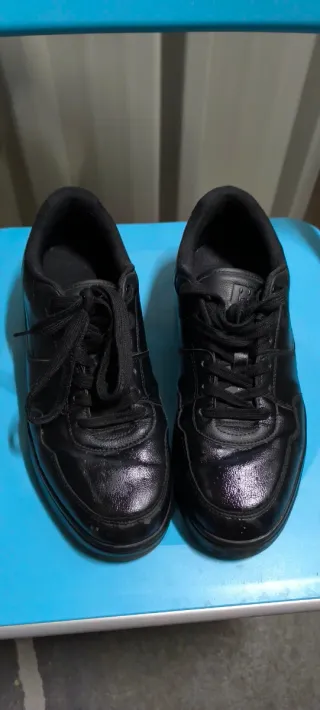 Pull&Bear Bambas Negras Talla 44