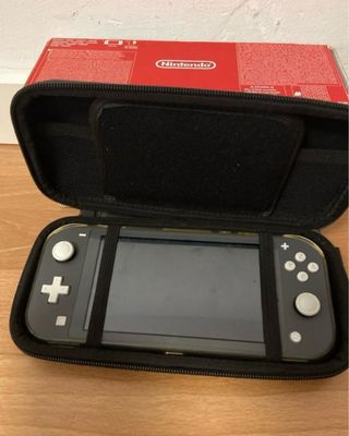 Nintendo Switch Lite Grigia + Custodia