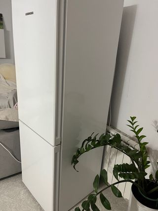 Nevera Liebherr Blanca