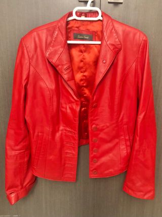 Chaqueta de cuero roja vintage