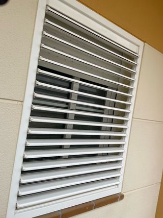 Ventana Mallorquina Blanca