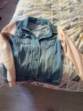 Chaqueta vaquera con mangas rosas 11-13 años