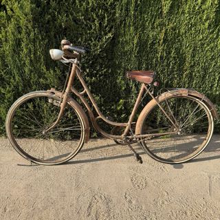 Bicicleta antigua mujer varillas