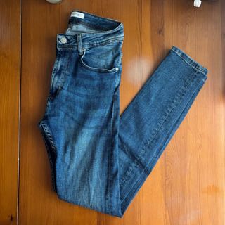 Pantalón vaquero Zara