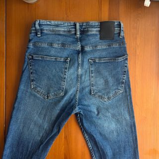 Pantalón vaquero Zara