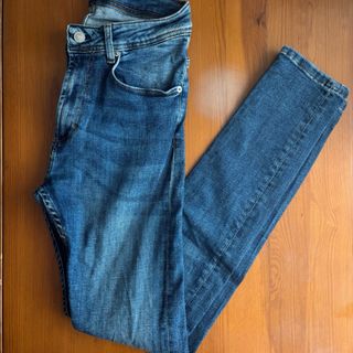 Pantalón vaquero Zara