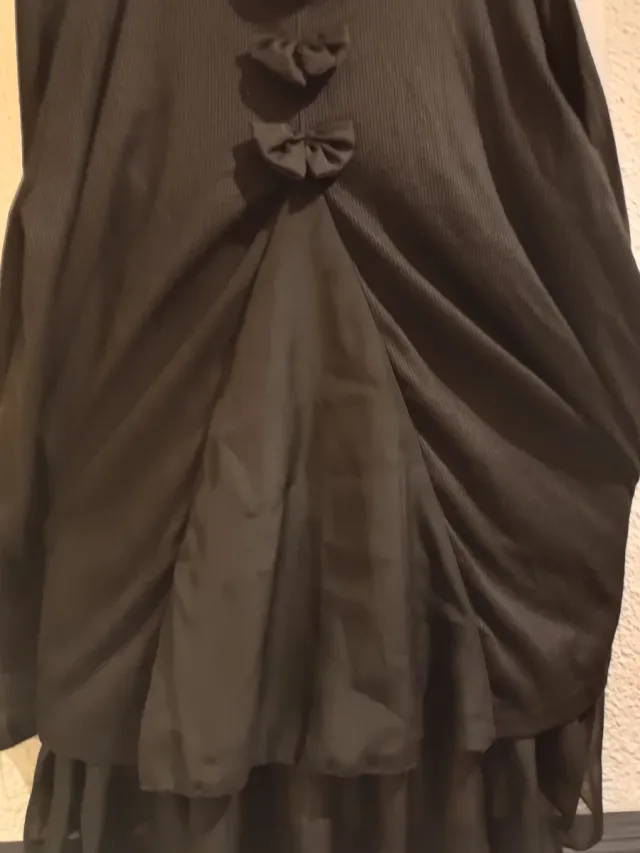 Camiseta asimétrica C.L. negra