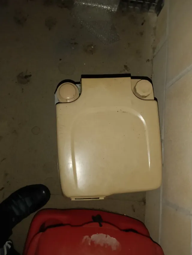 Porta Potti 235