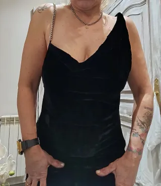 Vestido fiesta Zara terciopelo negro