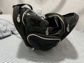 Paletero Bullpadel Pro Line Negro y Dorado