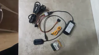 Adaptadores SATA a USB 3.0 e IDE a USB 2.0