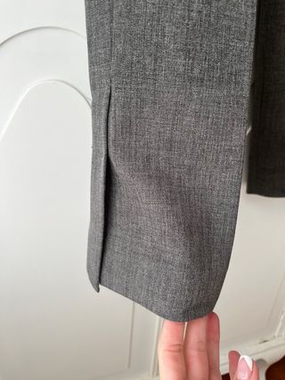 Pantalón de pinzas mujer gris