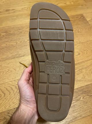 Zapato Feroz Talla 42 Marrón/Amarillo