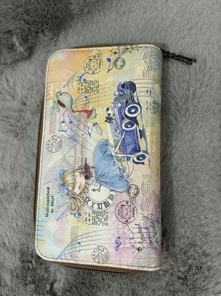 Cartera de mujer con diseño musical