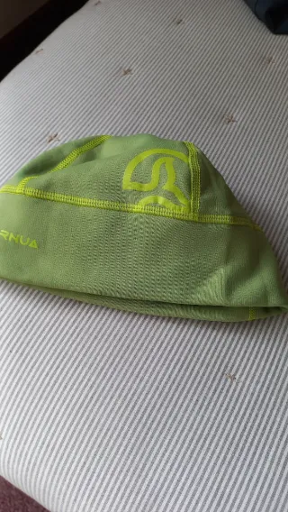 Gorro Ternua sin estrenar. Menos del 50%del precio