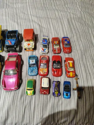 Lote coches a escala diferentes marcas
